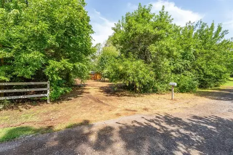 7201 N Apple Valley Rd, Edmond, OK 73034