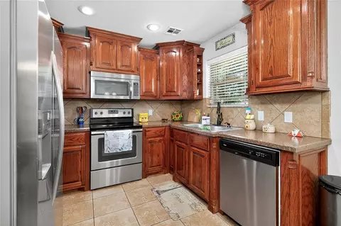 718 5th St, Elgin, OK 73538 photo 9