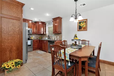 718 5th St, Elgin, OK 73538 photo 8