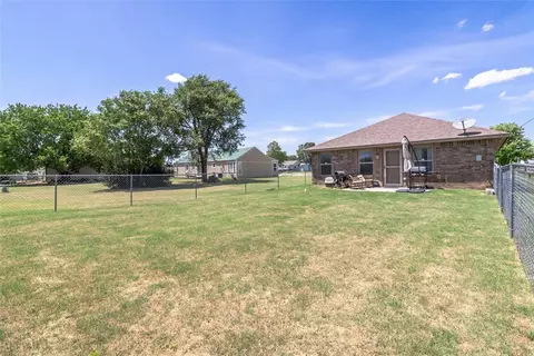 718 5th St, Elgin, OK 73538 photo 30