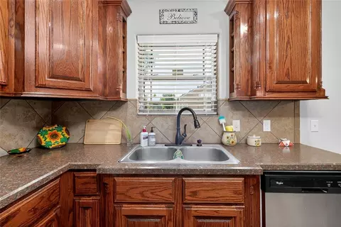 718 5th St, Elgin, OK 73538 photo 14