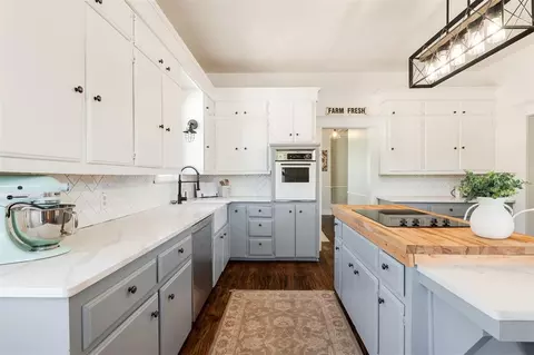 Kitchen - 7111 Etowah Rd, Noble, OK 73068 photo 4 of 6