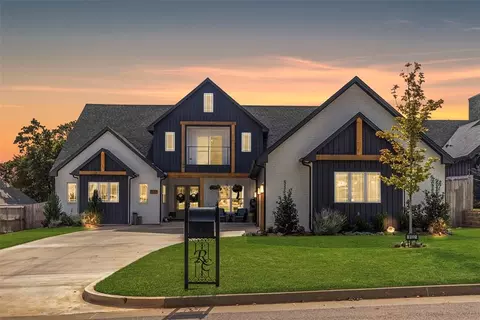 8132 Ridge Creek Rd, Edmond, OK 73034
