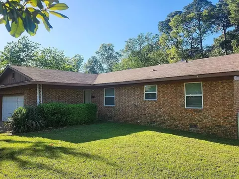 1417 SE Madison St, Idabel, OK 74745 photo 3