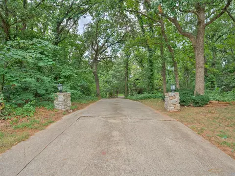 1709 Chaparral Ln, Edmond, OK 73013