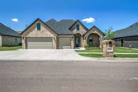 11525 NW 102 St, Yukon, OK 73099