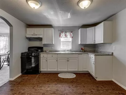 323 N Maple St, Crescent, OK 73028 photo 12