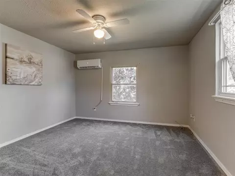 323 N Maple St, Crescent, OK 73028 photo 16