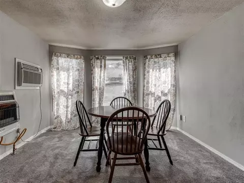 323 N Maple St, Crescent, OK 73028 photo 9
