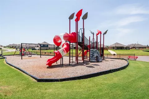 View/Area - 1309 Broadmoore Blvd, Moore, OK 73160 photo 1 of 3