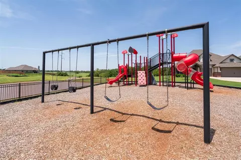View/Area - 1309 Broadmoore Blvd, Moore, OK 73160 photo 3 of 3