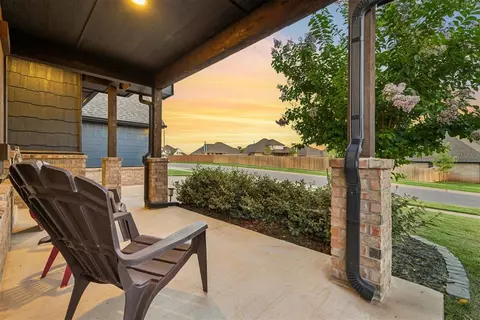 Exterior - 1309 Broadmoore Blvd, Moore, OK 73160 photo 3 of 16