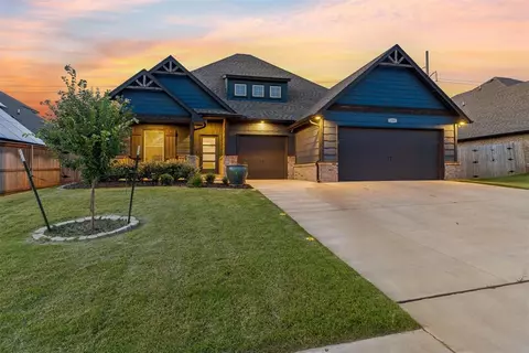 Exterior - 1309 Broadmoore Blvd, Moore, OK 73160 photo 9 of 16