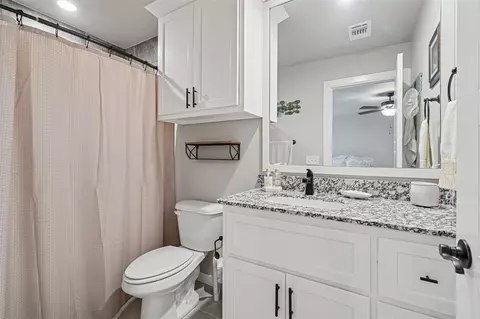 Bath - 1309 Broadmoore Blvd, Moore, OK 73160 photo 4 of 5