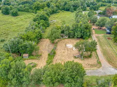 305 SE 2nd St, Minco, OK 73059