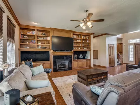 921 Hannah Dr, Tuttle, OK 73089 photo 7