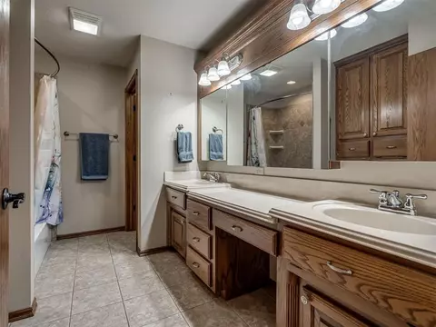 921 Hannah Dr, Tuttle, OK 73089 photo 27