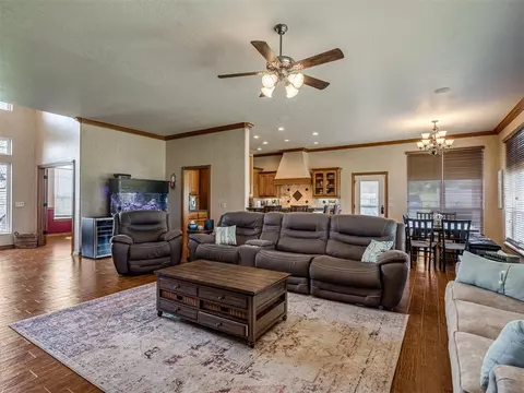 921 Hannah Dr, Tuttle, OK 73089 photo 8