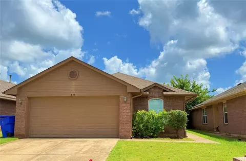 833 Beaumont Sq, Norman, OK 73071