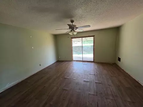 806 Ranchoak Dr, Yukon, OK 73099 photo 6