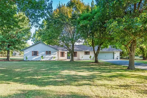 410 Timber Creek Dr, Tuttle, OK 73089