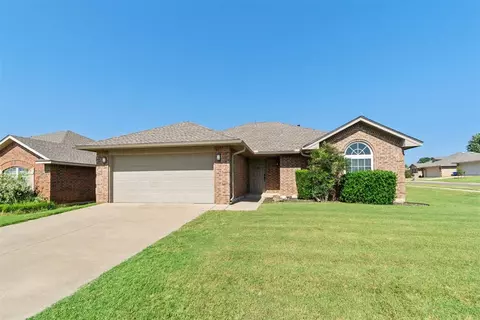 4200 Elf Owl Ct, Norman, OK 73072