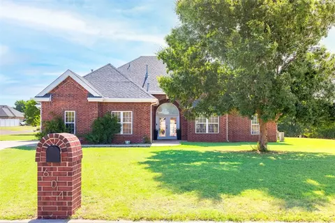 604 Konner Cir, Sayre, OK 73662