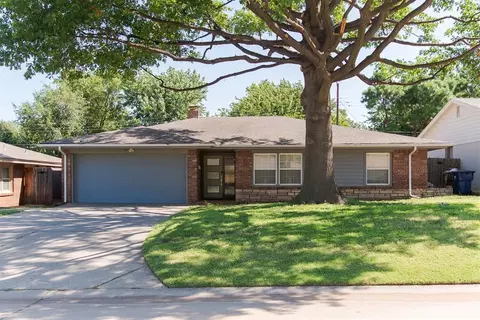 2237 Dublin Rd, The Village, OK 73120