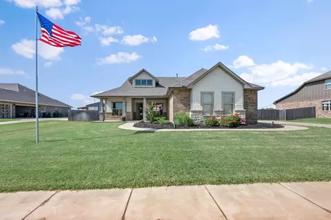 12725 SW 26th St, Yukon, OK 73099