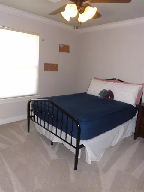 Bedroom - 2921 Stephanie Ln, Altus, OK 73521 photo 2 of 6