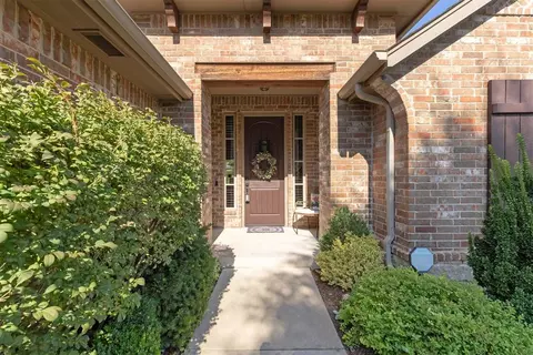 2040 Webster St, Midwest City, OK 73130