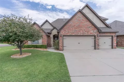10817 NW 116th St, Yukon, OK 73099