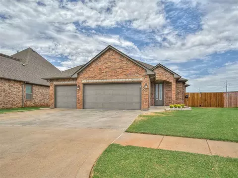 7113 NW 153rd St, Edmond, OK 73013