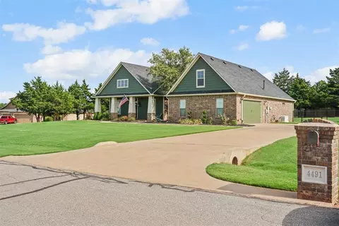 Exterior - 4491 Carson Trl, Guthrie, OK 73044 photo 3 of 11