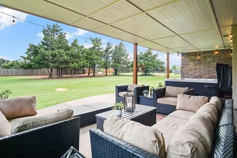 Exterior - 4491 Carson Trl, Guthrie, OK 73044 photo 8 of 11