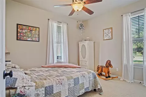 Bedroom - 4491 Carson Trl, Guthrie, OK 73044 photo 5 of 6