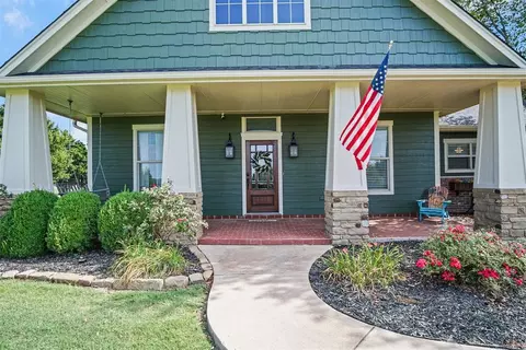 Exterior - 4491 Carson Trl, Guthrie, OK 73044 photo 4 of 11