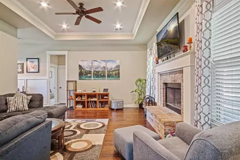 Living - 4491 Carson Trl, Guthrie, OK 73044 photo 1 of 5