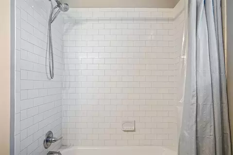 Bath - 4491 Carson Trl, Guthrie, OK 73044 photo 6 of 6