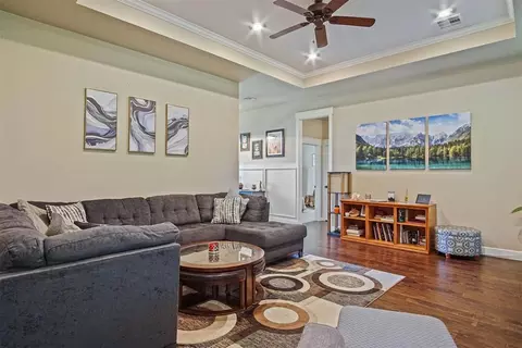 Living - 4491 Carson Trl, Guthrie, OK 73044 photo 2 of 5