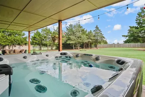 Exterior - 4491 Carson Trl, Guthrie, OK 73044 photo 10 of 11