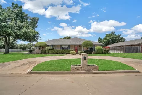 801 Cambridge Dr, Altus, OK 73521