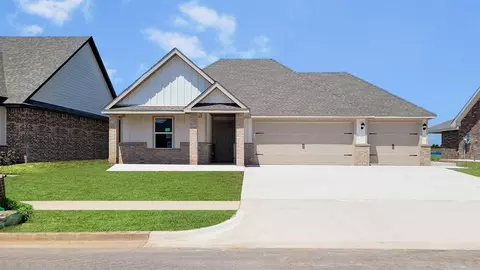 10204 NW 28th Ter, Yukon, OK 73099
