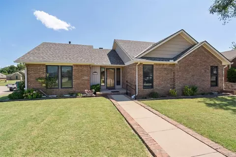 1213 Castle Creek St, Shawnee, OK 74804