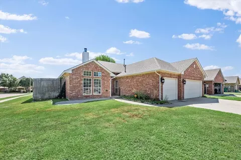 4728 Doe Run Dr, Yukon, OK 73099
