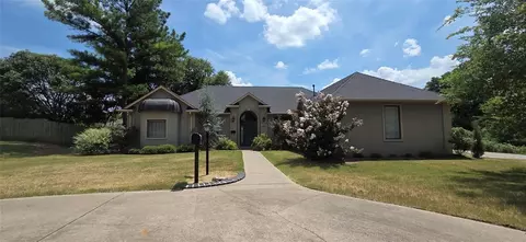 832 W Adams St, Purcell, OK 73080