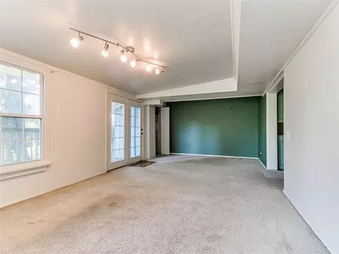 Living - 105123 S South Highway 102 Hwy, Mcloud, OK 74851 photo 3 of 5