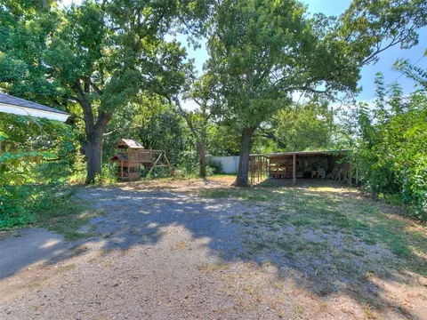 Exterior - 105123 S South Highway 102 Hwy, Mcloud, OK 74851 photo 5 of 9