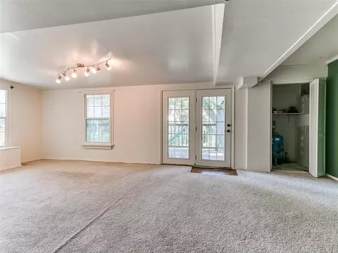 Living - 105123 S South Highway 102 Hwy, Mcloud, OK 74851 photo 4 of 5