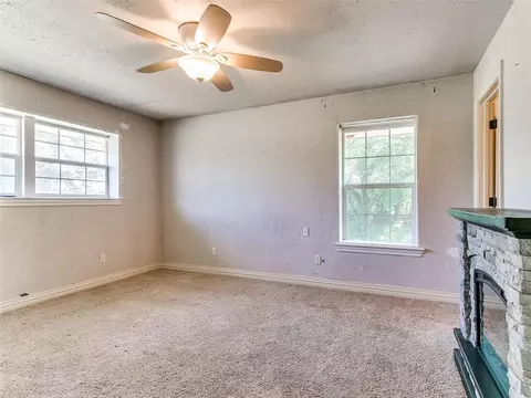 Bedroom - 105123 S South Highway 102 Hwy, Mcloud, OK 74851 photo 2 of 5